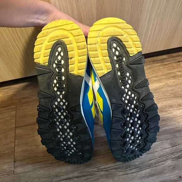 Fun Reebok Sneakers! Size 40.5 - Picture 4 of 5